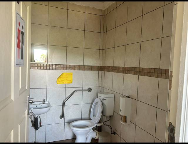 3,501M² BUSINESS TO LET IN MONDEOR
